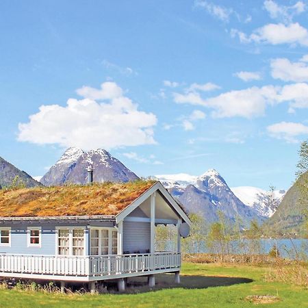 Cozy Home In Fjaerland With House A Mountain View Екстер'єр фото