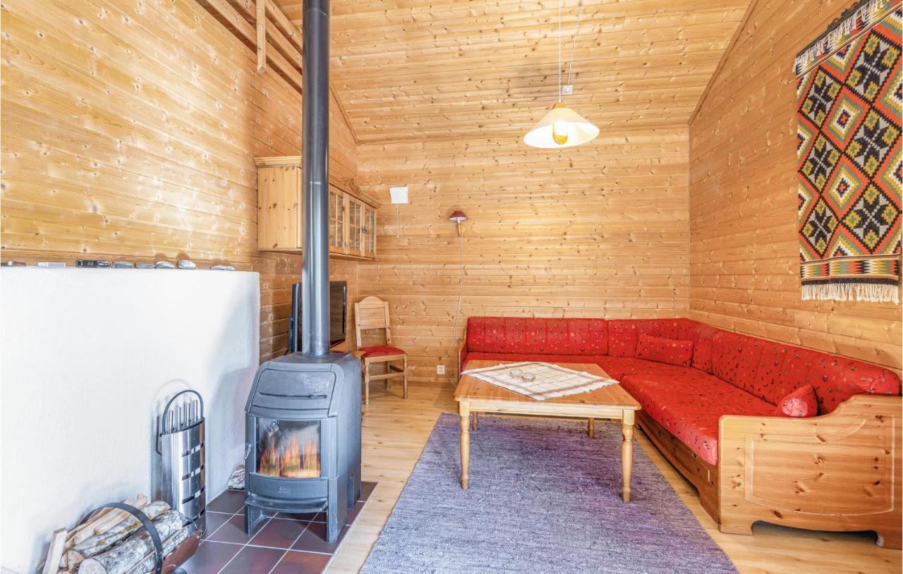Cozy Home In Fjaerland With House A Mountain View Екстер'єр фото