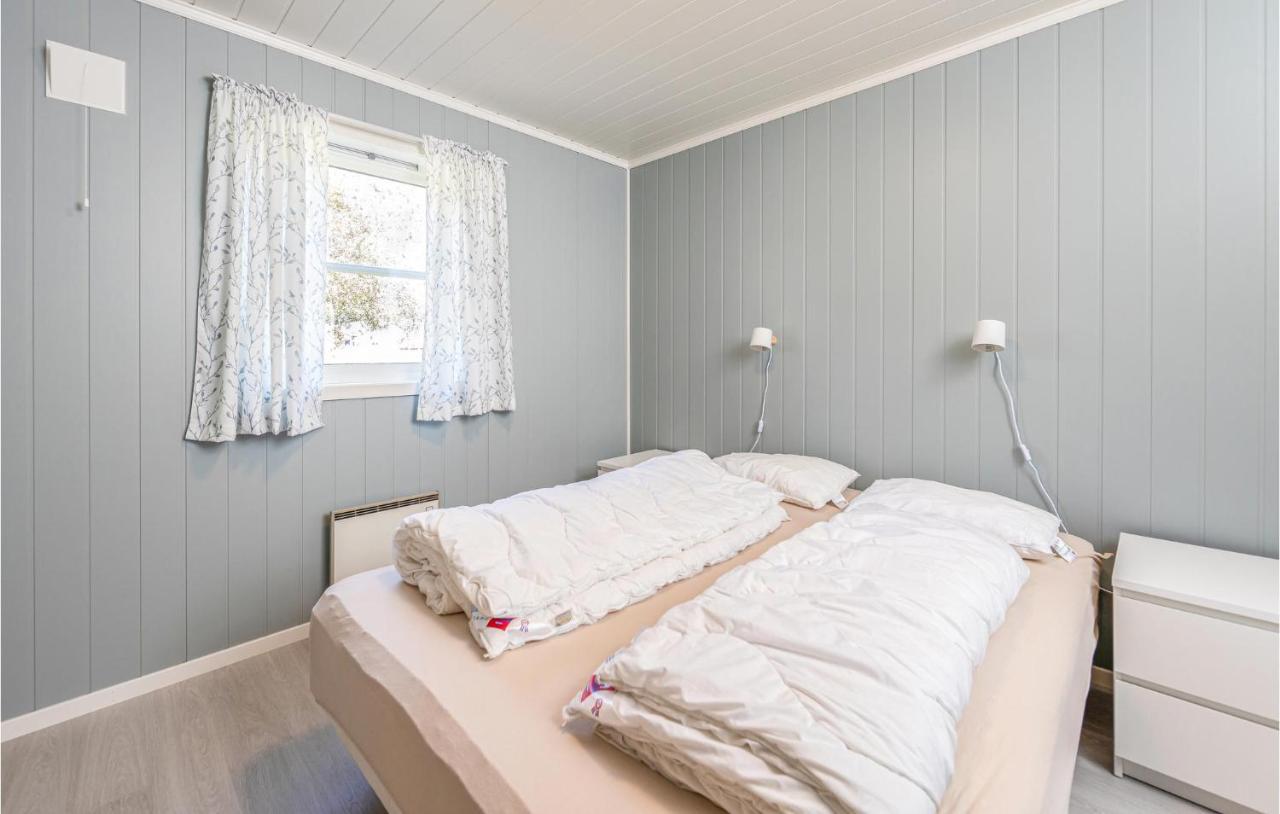 Cozy Home In Fjaerland With House A Mountain View Екстер'єр фото