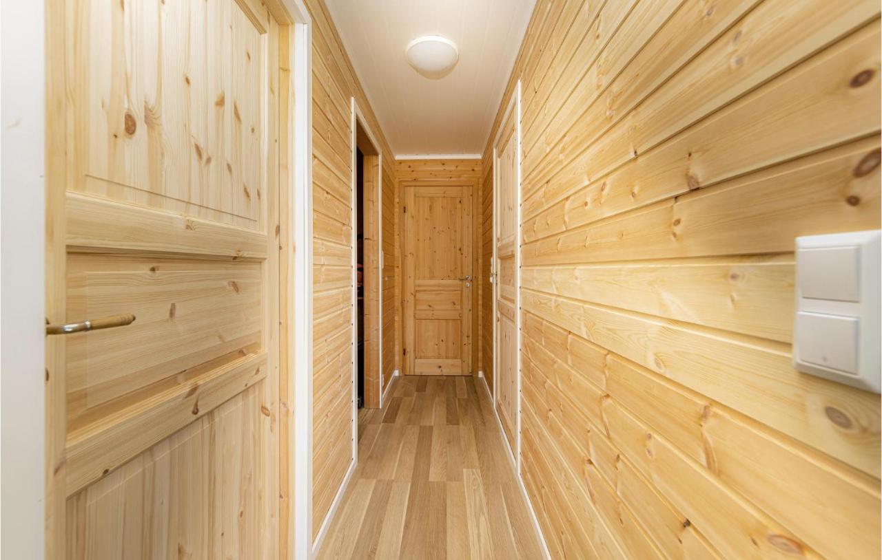 Cozy Home In Fjaerland With House A Mountain View Екстер'єр фото