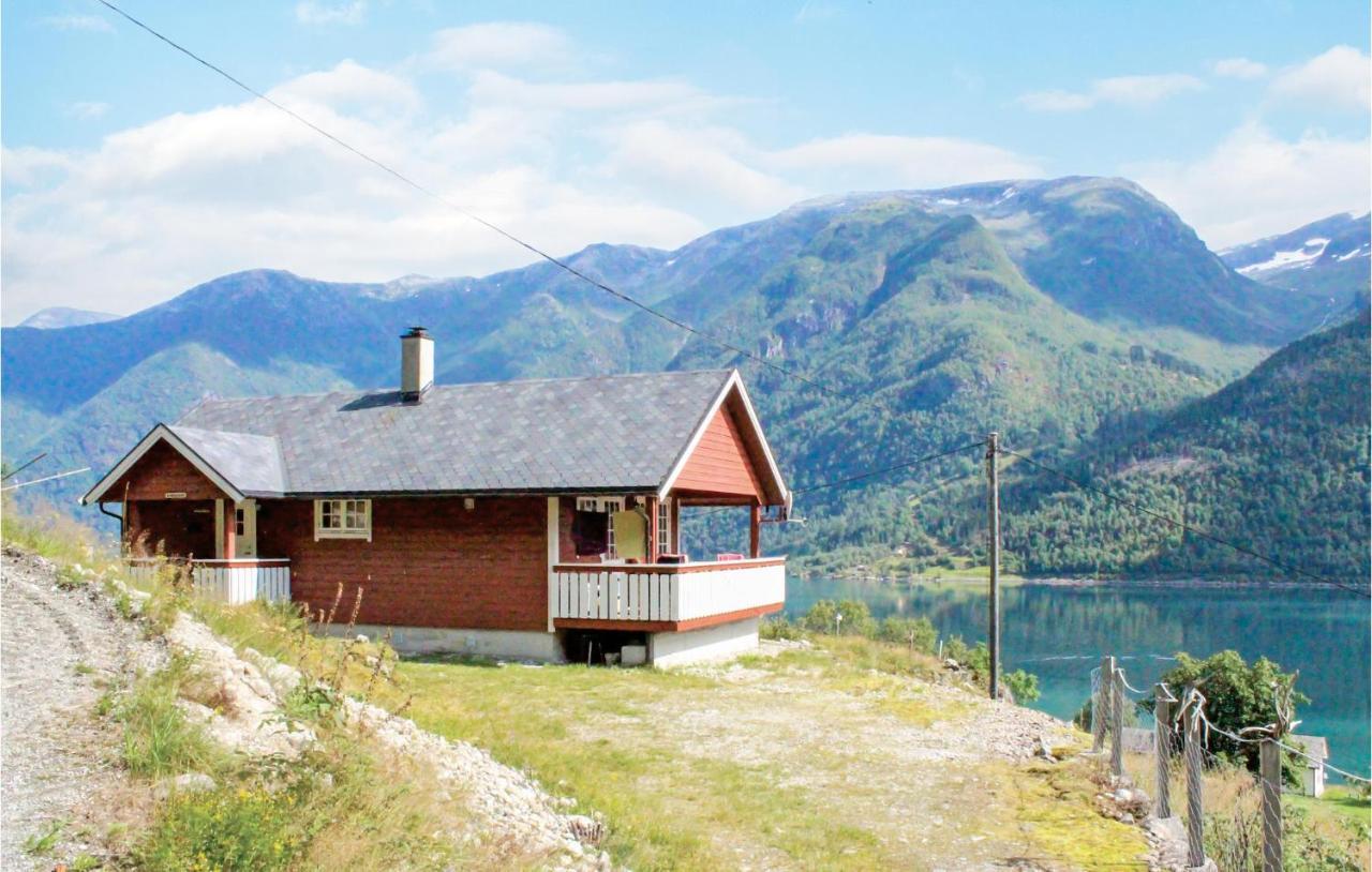 Cozy Home In Fjaerland With House A Mountain View Екстер'єр фото