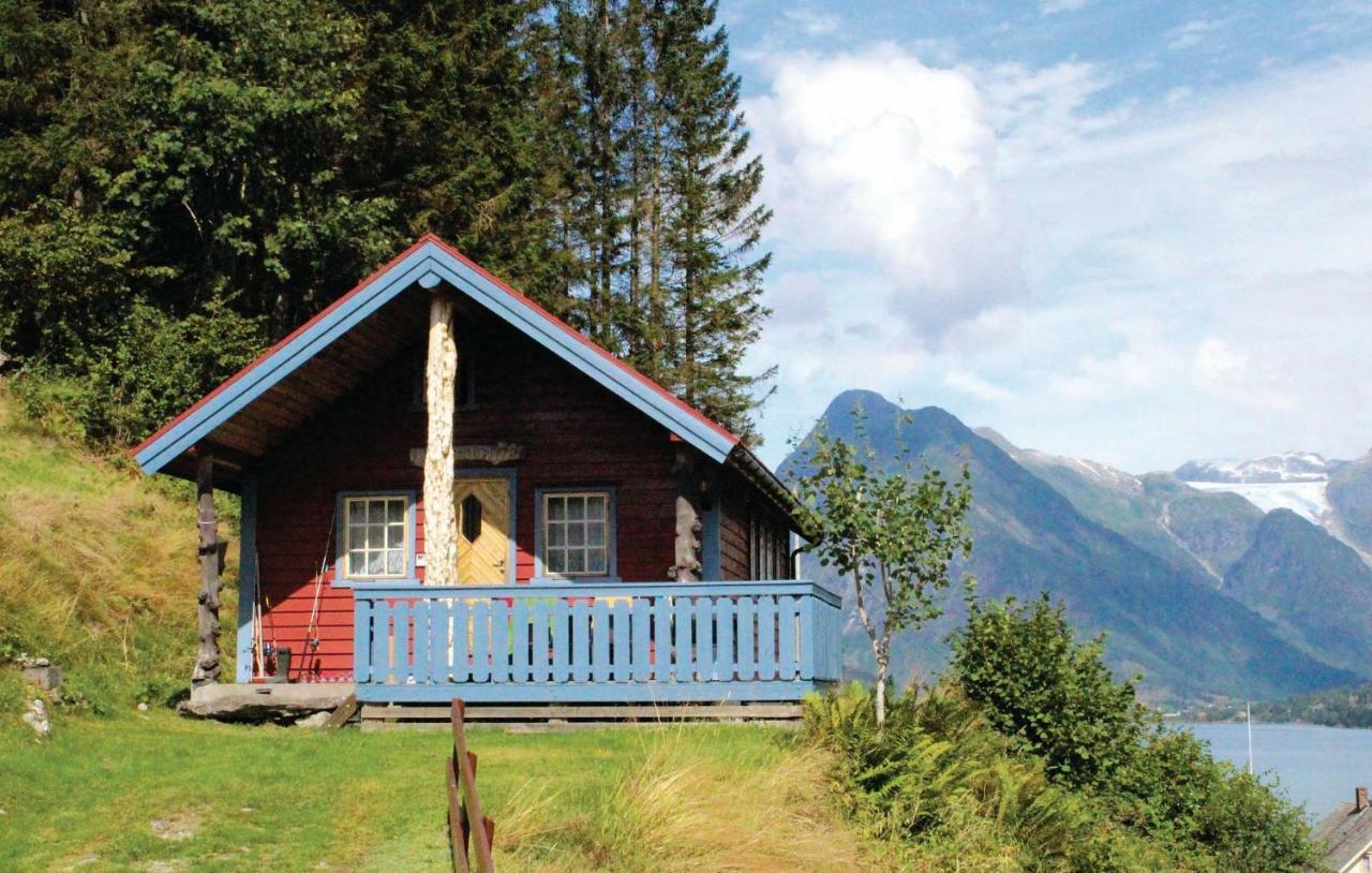 Cozy Home In Fjaerland With House A Mountain View Екстер'єр фото